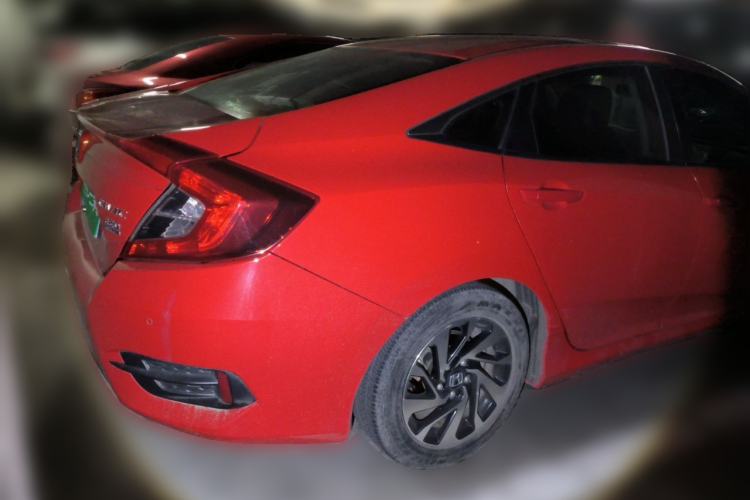 Used Honda Civic 2016 220TURBO CVT Luxury Edition Exterior 5