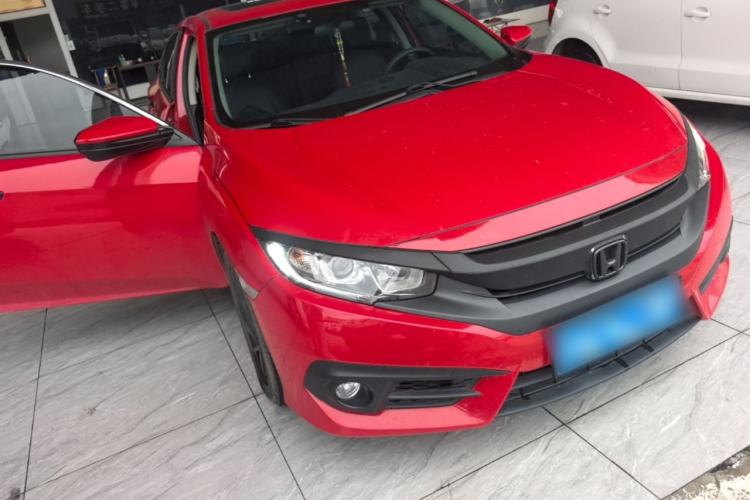 Used Honda Civic 2016 220TURBO Manual Luxury Edition Front Right 45 Deg