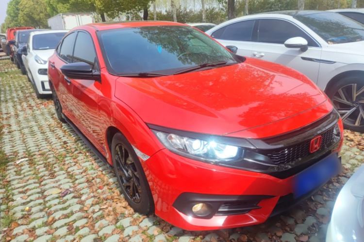Used Honda Civic 2016 220TURBO CVT Luxury Edition Front Right 45 Deg