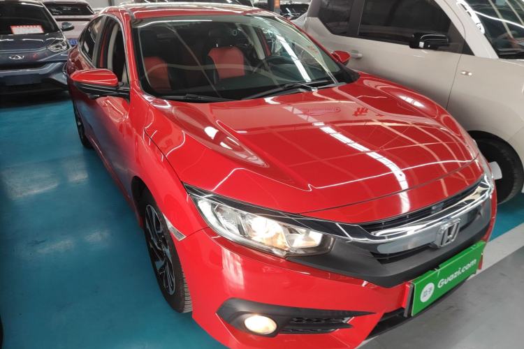 Used Honda Civic 2016 220TURBO CVT Luxury Edition Front Right 45 Deg