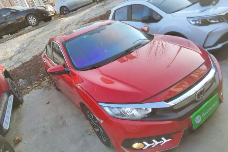 Used Honda Civic 2016 220TURBO CVT Luxury Edition Front Right 45 Deg