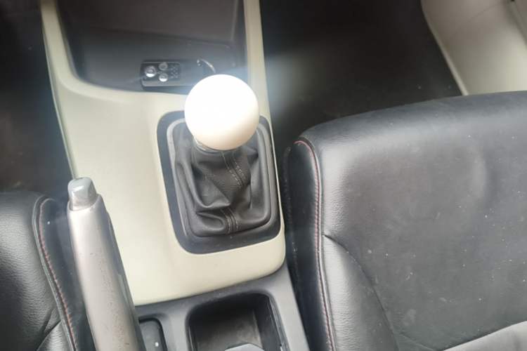 Used Honda Civic 2016 1.8L Manual Comfort Version Gear Lever