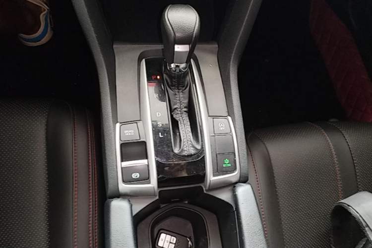 Used Honda Civic 2016 220TURBO CVT Luxury Edition Gear Lever