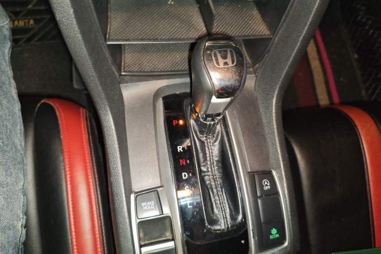 Used Honda Civic 2016 220TURBO CVT Luxury Edition Gear Lever