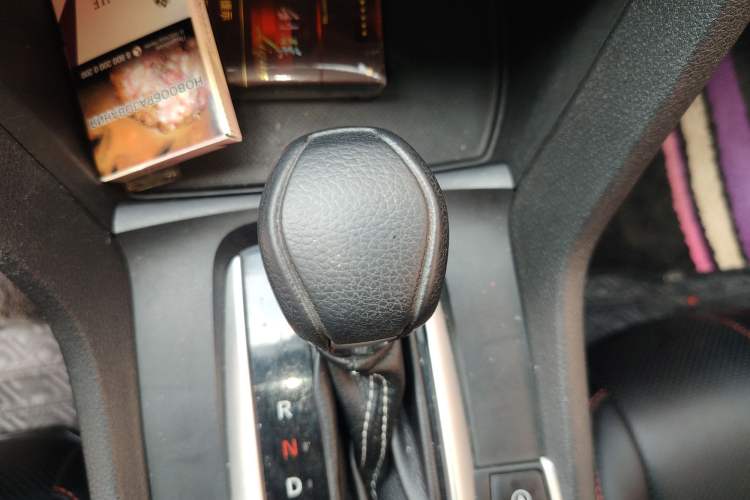 Used Honda Civic 2016 220TURBO CVT Luxury Edition Gear Lever