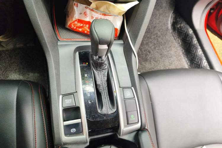 Used Honda Civic 2016 220TURBO CVT Luxury Edition Gear Lever