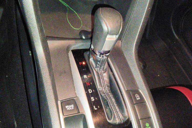 Used Honda Civic 2016 220TURBO CVT Luxury Edition Gear Lever