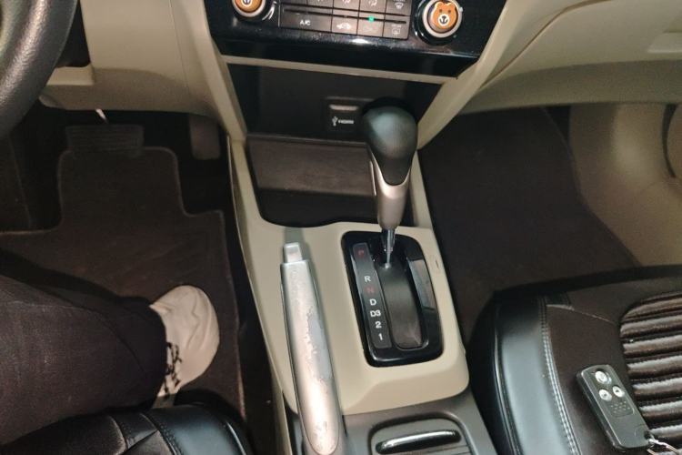Used Honda Civic 2016 1.8L Automatic Comfort Version Gear Lever