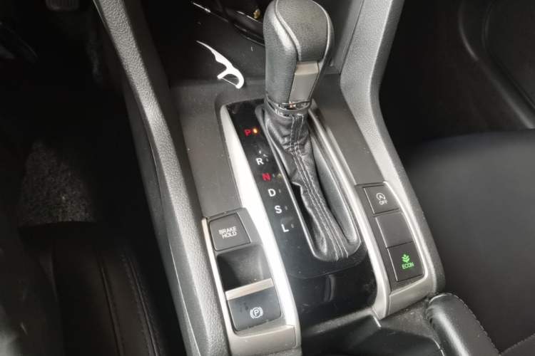 Used Honda Civic 2016 220TURBO CVT Luxury Edition Gear Lever