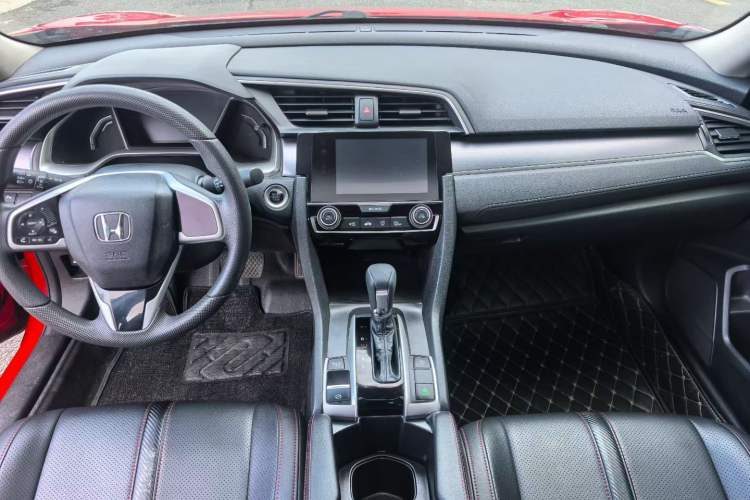 Used Honda Civic 2016 220TURBO CVT Luxury Edition Interior 1