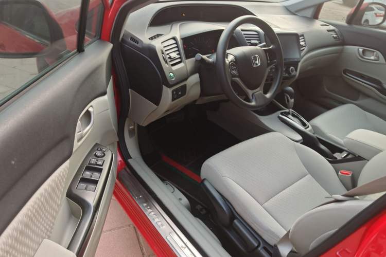 Used Honda Civic 2016 1.8L Automatic Comfort Version Interior 3