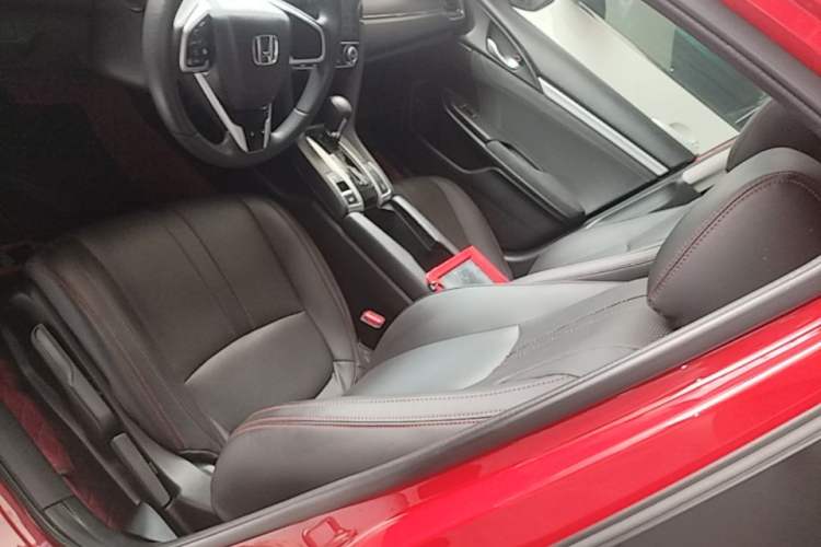 Used Honda Civic 2016 220TURBO CVT Luxury Edition Left Front Seat