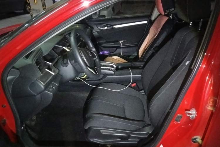 Used Honda Civic 2016 220TURBO CVT Luxury Edition Left Front Seat