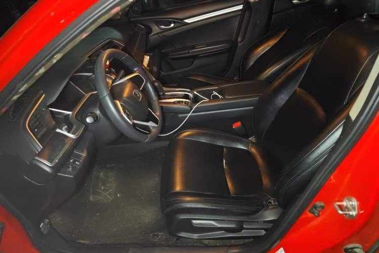 Used Honda Civic 2016 220TURBO CVT Luxury Edition Left Front Seat