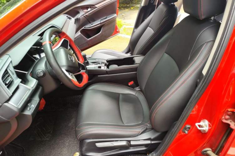 Used Honda Civic 2016 220TURBO CVT Luxury Edition Left Front Seat