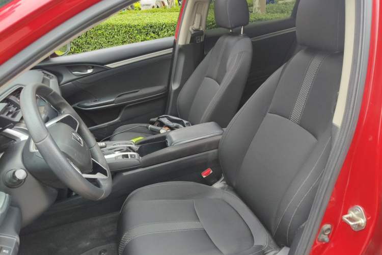 Used Honda Civic 2016 220TURBO CVT Luxury Edition Left Front Seat