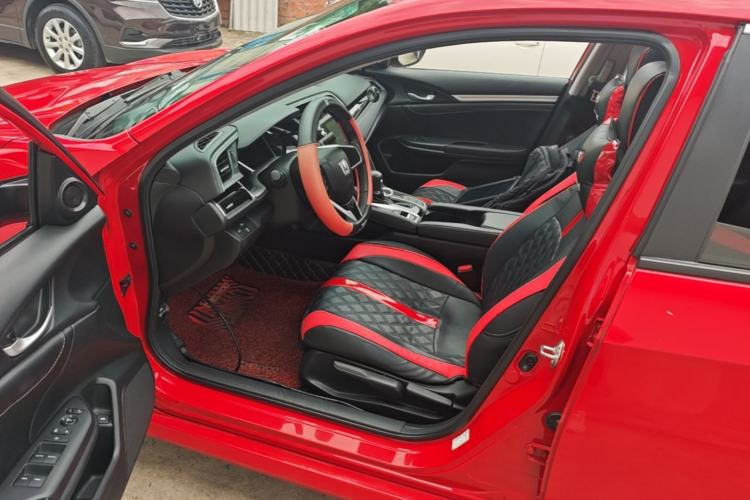 Used Honda Civic 2016 220TURBO CVT Luxury Edition Left Front Seat