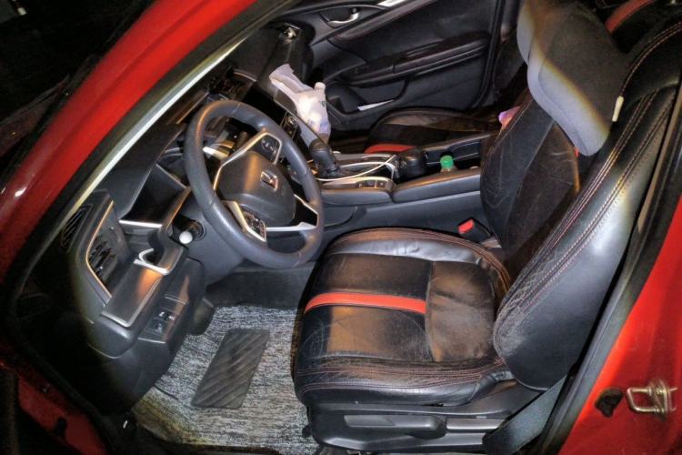 Used Honda Civic 2016 220TURBO CVT Luxury Edition Left Front Seat