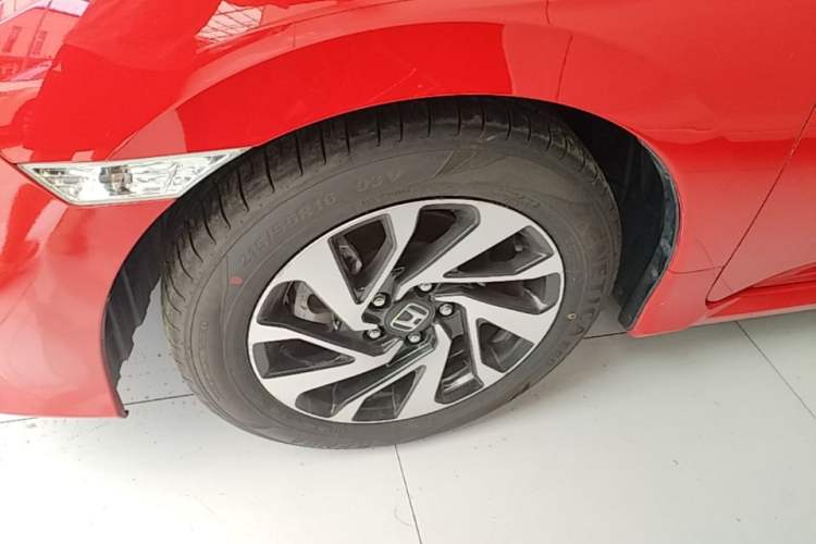 Used Honda Civic 2016 220TURBO CVT Luxury Edition Left Front Wheel Hub