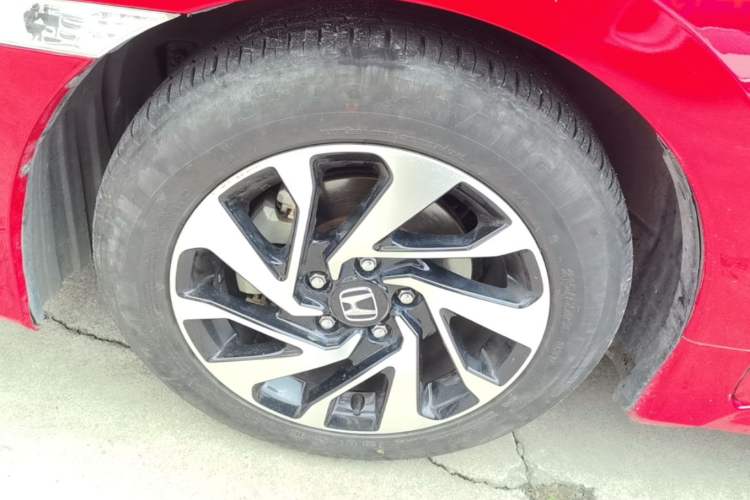 Used Honda Civic 2016 220TURBO CVT Luxury Edition Left Front Wheel Hub