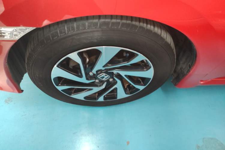 Used Honda Civic 2016 220TURBO CVT Luxury Edition Left Front Wheel Hub