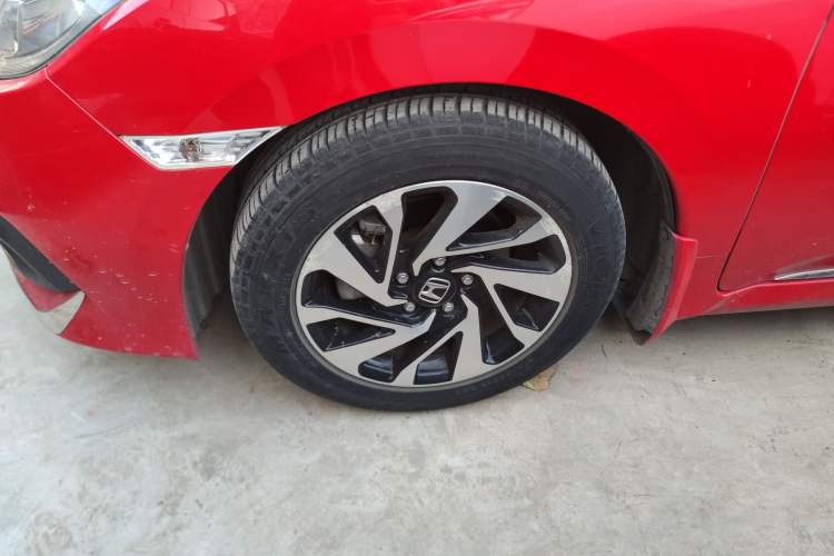 Used Honda Civic 2016 220TURBO CVT Luxury Edition Left Front Wheel Hub
