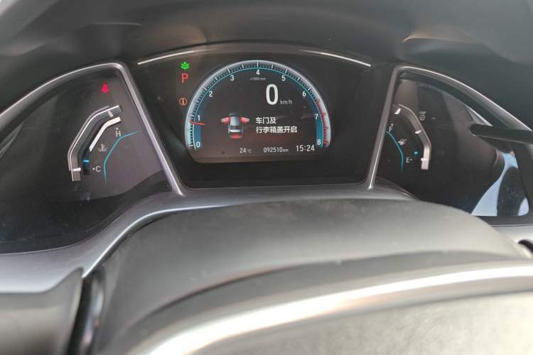 Used Honda Civic 2016 220TURBO CVT Luxury Edition Odometer Close Up