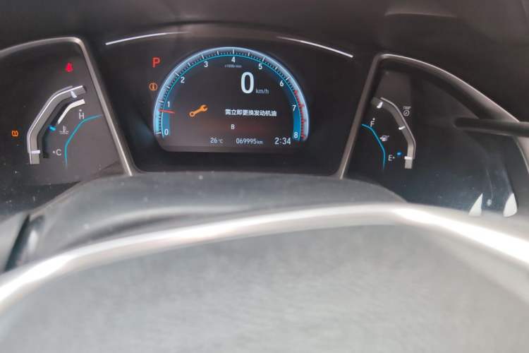 Used Honda Civic 2016 220TURBO CVT Luxury Edition Odometer Close Up