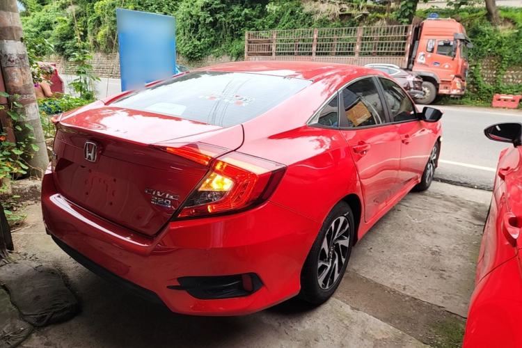 Used Honda Civic 2016 220TURBO CVT Luxury Edition Rear Right 45 Deg