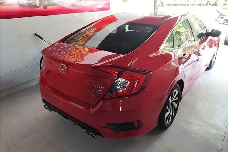 Used Honda Civic 2016 220TURBO CVT Luxury Edition Rear Right 45 Deg