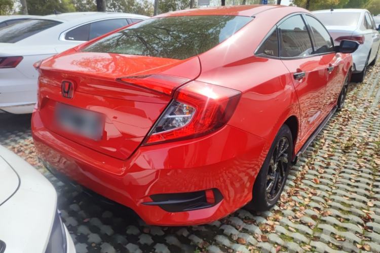 Used Honda Civic 2016 220TURBO CVT Luxury Edition Rear Right 45 Deg