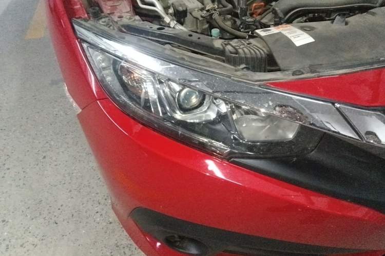 Used Honda Civic 2016 220TURBO CVT Luxury Edition Right Front Headlight