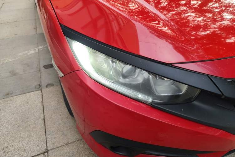 Used Honda Civic 2016 220TURBO Manual Luxury Edition Right Front Headlight