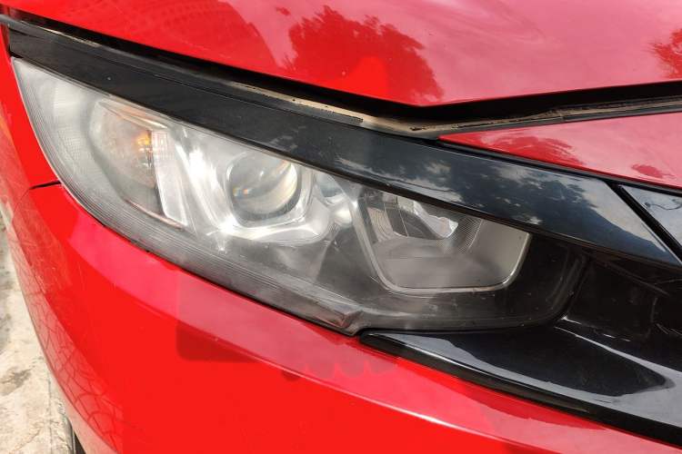 Used Honda Civic 2016 220TURBO CVT Luxury Edition Right Front Headlight