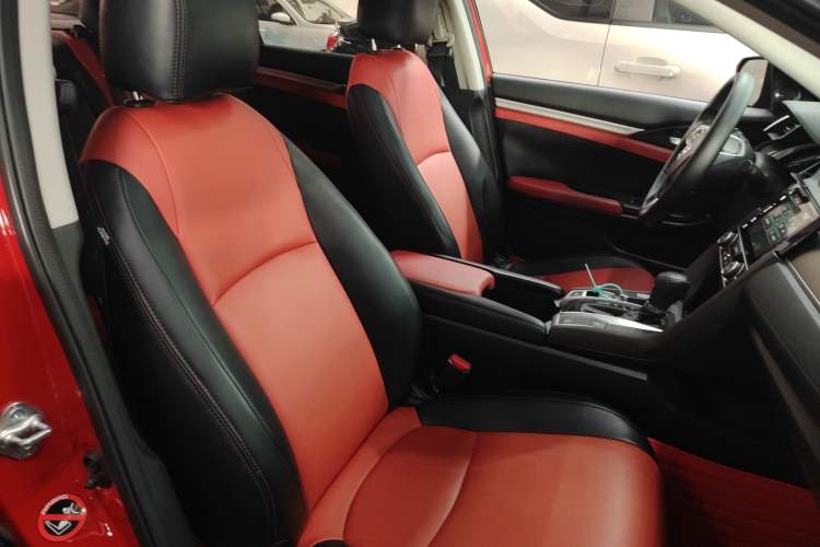 Used Honda Civic 2016 220TURBO CVT Luxury Edition Right Front Seat