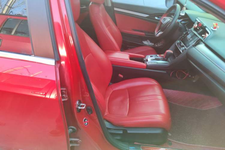 Used Honda Civic 2016 220TURBO CVT Luxury Edition Right Front Seat