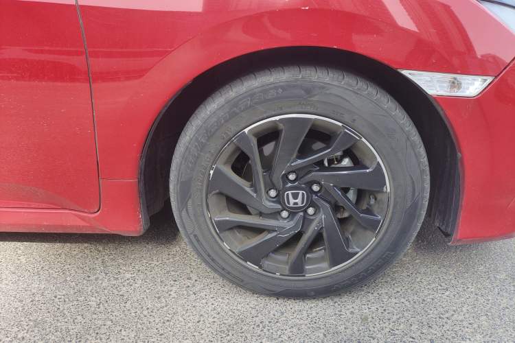 Used Honda Civic 2016 220TURBO CVT Luxury Edition Right Front Wheel Hub
