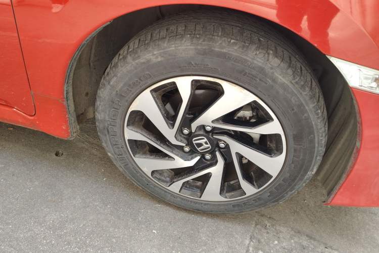 Used Honda Civic 2016 220TURBO CVT Luxury Edition Right Front Wheel Hub