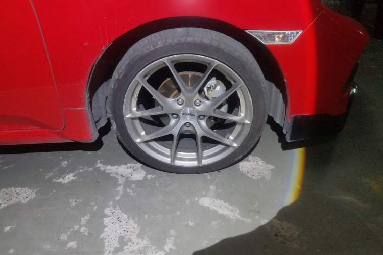 Used Honda Civic 2016 220TURBO CVT Luxury Edition Right Front Wheel Hub