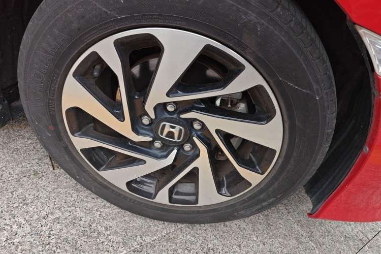 Used Honda Civic 2016 220TURBO CVT Luxury Edition Right Front Wheel Hub
