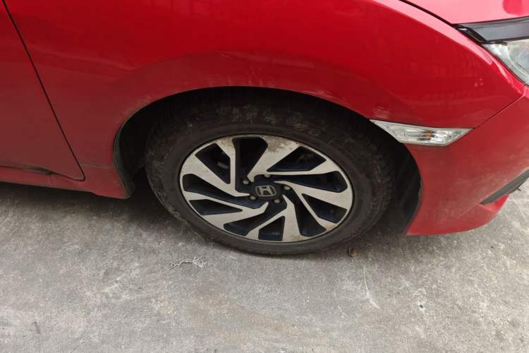 Used Honda Civic 2016 220TURBO CVT Luxury Edition Right Front Wheel Hub