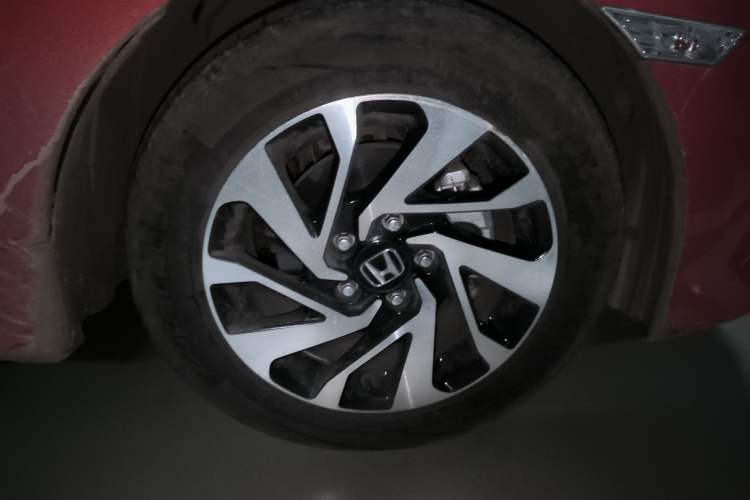 Used Honda Civic 2016 220TURBO CVT Luxury Edition Right Front Wheel Hub