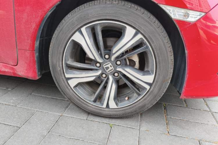 Used Honda Civic 2016 220TURBO CVT Prestige Edition Right Front Wheel Hub