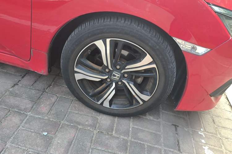 Used Honda Civic 2016 220TURBO CVT Prestige Edition Right Front Wheel Hub