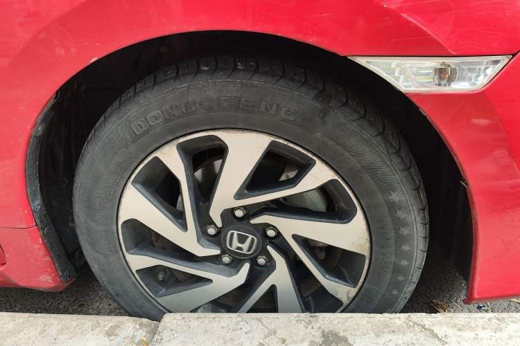 Used Honda Civic 2016 220TURBO CVT Luxury Edition Right Front Wheel Hub