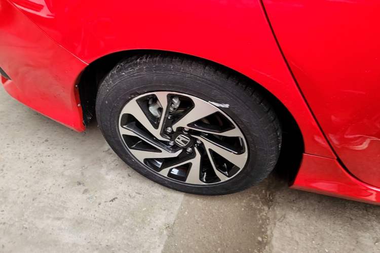 Used Honda Civic 2016 220TURBO CVT Luxury Edition Right Rear Wheel Hub