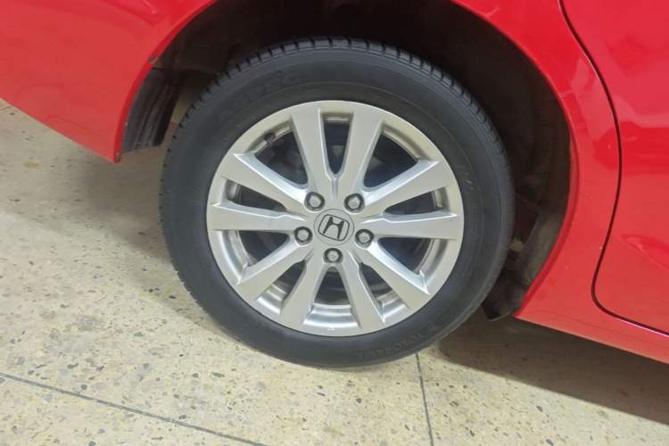 Used Honda Civic 2016 1.8L Automatic Comfort Version Right Rear Wheel Hub
