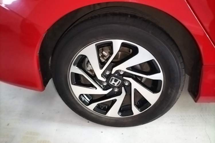 Used Honda Civic 2016 220TURBO CVT Luxury Edition Right Rear Wheel Hub