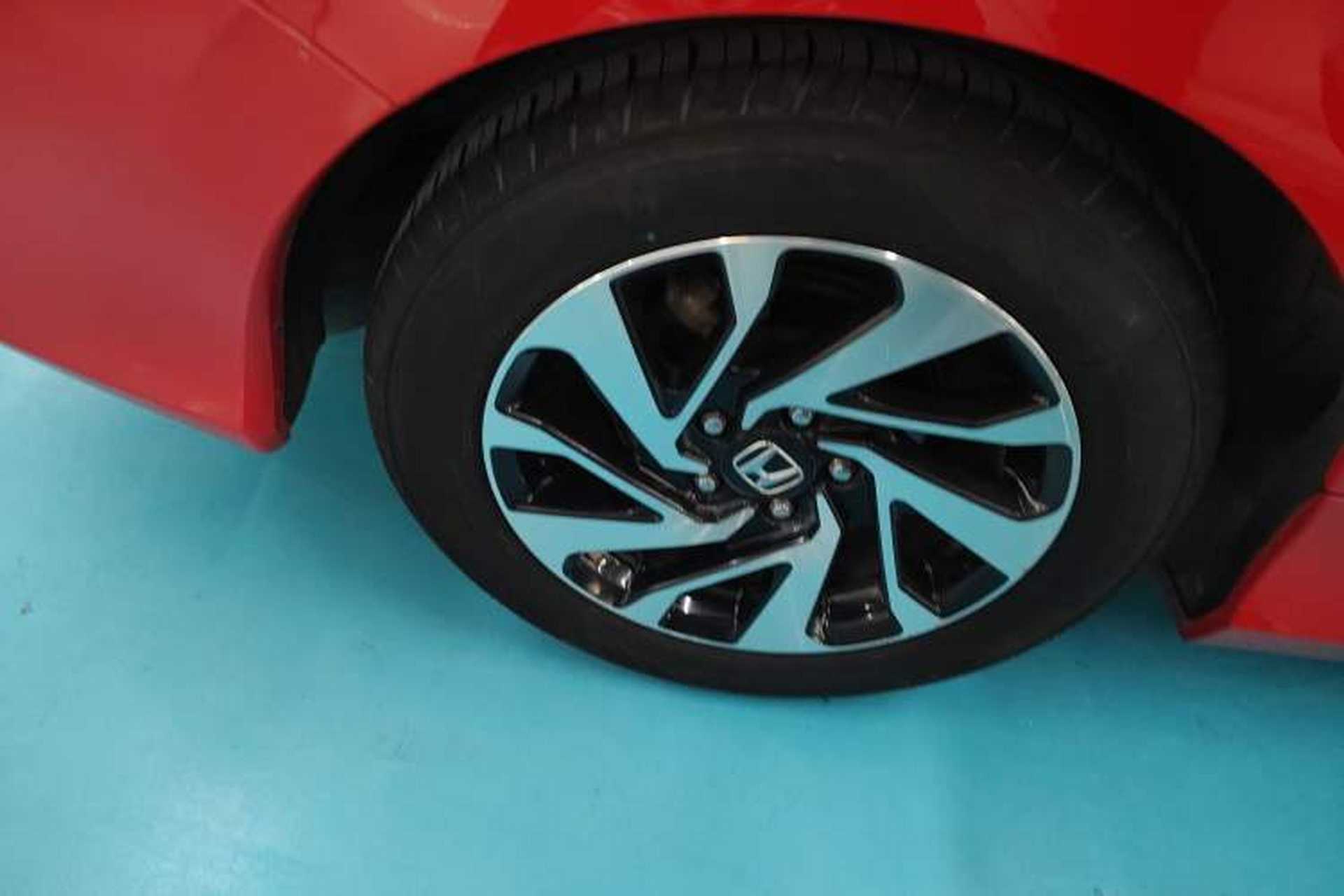 Used Honda Civic 2016 220TURBO CVT Luxury Edition Right Rear Wheel Hub