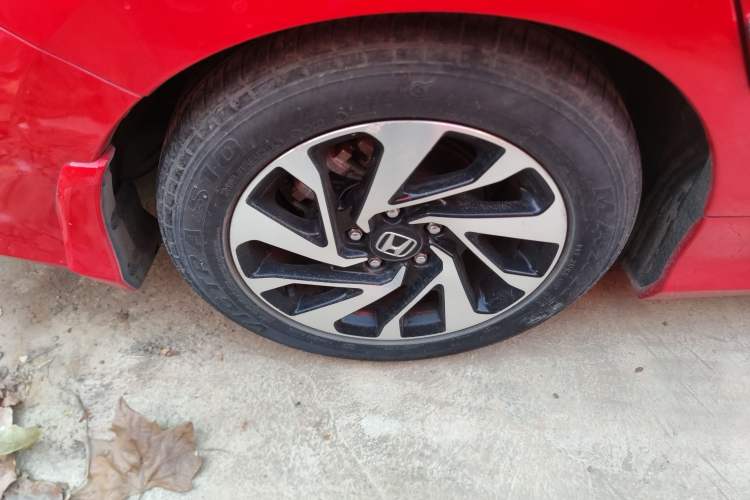 Used Honda Civic 2016 220TURBO CVT Luxury Edition Right Rear Wheel Hub